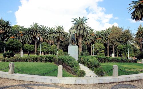 Κωνσταντίνος Κανάρης στον Δημοτικό Κήπο της Χίου