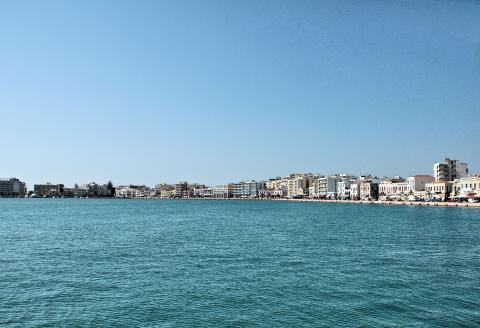 Πρωινό στο λιμάνι της Χίου